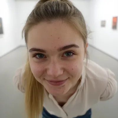 Аделина, 27